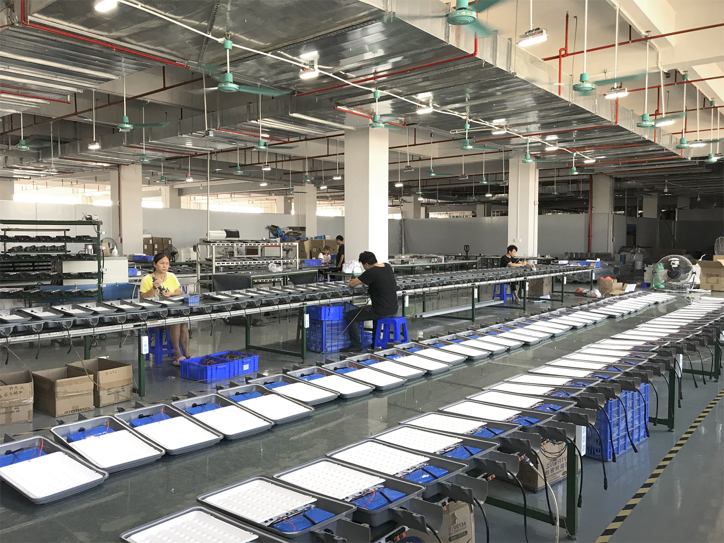 太陽(yáng)能路燈-榮耀(圖4) 太陽(yáng)能路燈-榮耀(圖4)